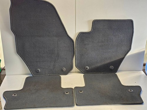 Volvo v60 2016 car - floor, mat
