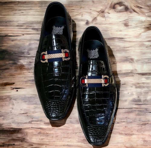 Black crocodile embossed - black,