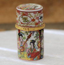 Chinese musicians trinket box porcelain cylinder 3" (Sanxian & Bawu) Click shut