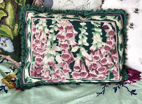 Vintage cottage style floral - vintage,,