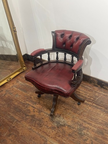 Vintage burgundy leather - ⭐,