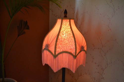 Lampshade scallop gathering