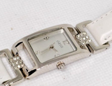 OASIS Silver Tone White