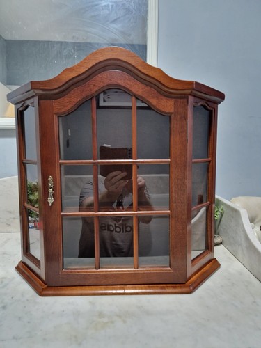 Small modern display cabinet - small,