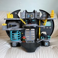 Imaginext Batman Batcave Playset Batman & Robin Figures Batcycle Projectiles