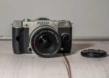 Pentax Q7 with Kit Lens and Extras!!