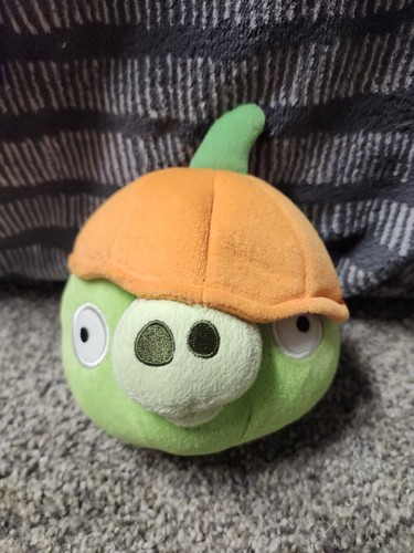 Pumpkin hat green pig angry - hat,