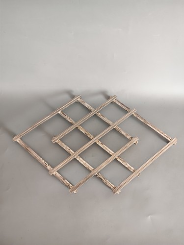 Vintage expandable trivet - expandable,