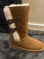 UGG  ALETHEIA BOOT