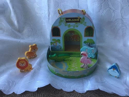 Portable zoo playset with - , 6