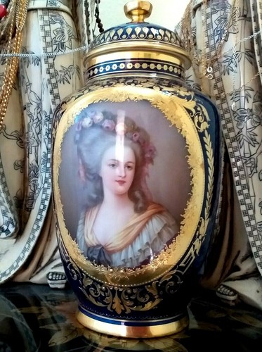 Royal vienna vase fine - royal,