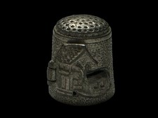 " There Was An Old Woman Who Lived In A Shoe "  PEWTER THIMBLE Hinged Door MW