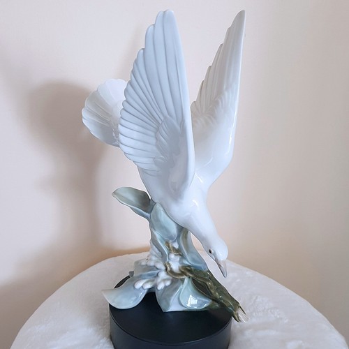 Retired lladro turtle dove - retired,