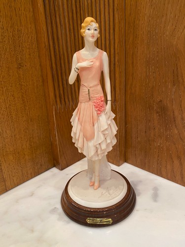 Figurine lady in - a.d.l.,