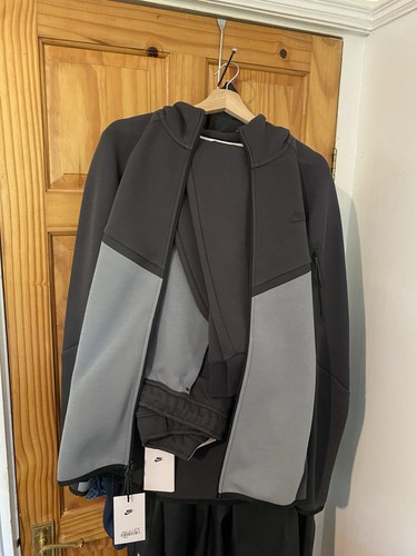 Nike tech fleece full - fleece,