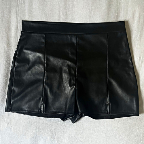 Prettylittlething black faux - black,