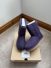 GENUINE UGG BOOTS W CLASSIC