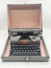 VINTAGE LILLIPUT TYPEWRITER PORTABLE BLACK MANUAL MACHINE WITH CASE RARE