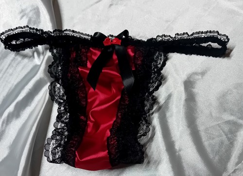 Silky deep red - satin, black