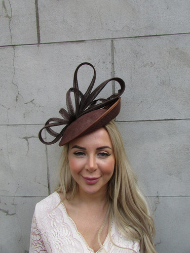 Large brown fascinator - large,