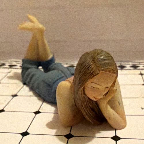 Dolls house doll scale - dolls,
