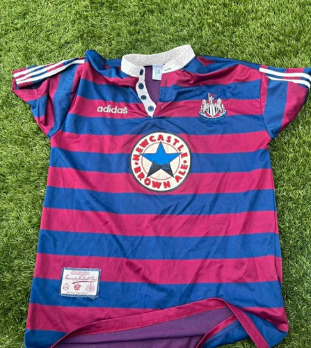 Newcastle united 1995 - 1995/96, away