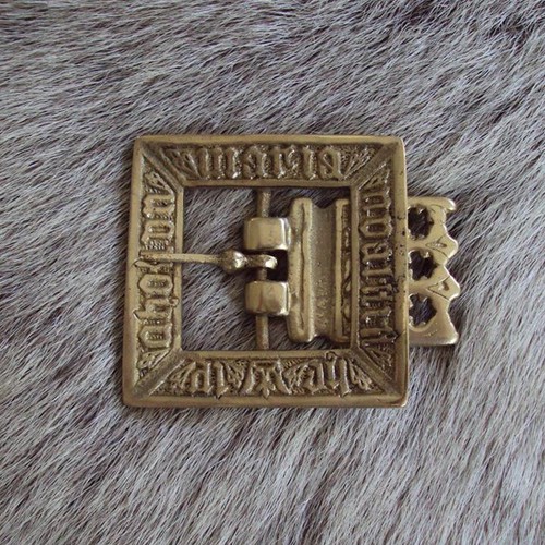 Brass knights square belt - brass,