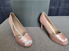 HOBBS OYSTER SATIN SHOES SIZE 5 ONLY WORN ONCE WEDDING, IDEAL FOR RACES, CRUISE