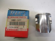 R652 cylinder piston Kawasaki