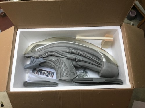 Alien model kit - 1-1, scale