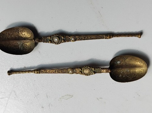 Coronation anointing spoons - ,