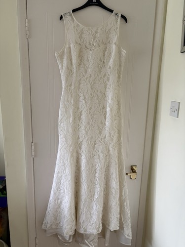 Ivory lace wedding - ivory,