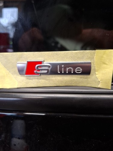 Audi line wing badge - s,