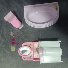 Mattel Barbie Pretty Bathroom Playset 1996 67555-92 Accessories Vintage Rare