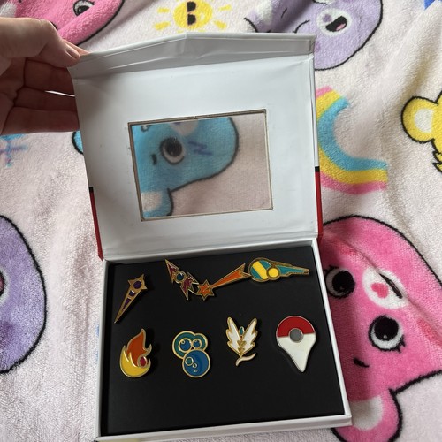 Hoenn gym badges - gym, box