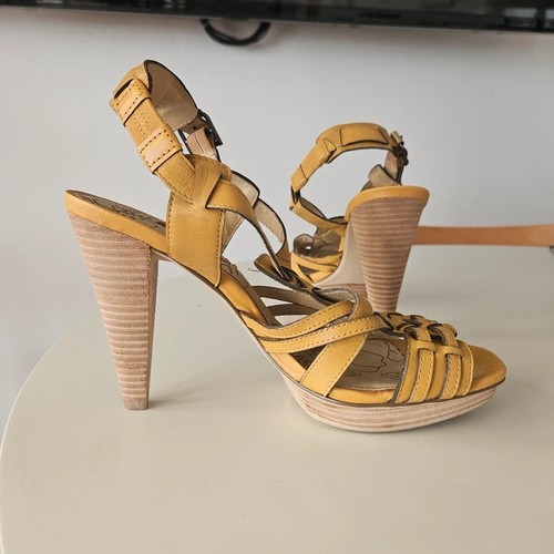 Wooden cone heel - , mustard