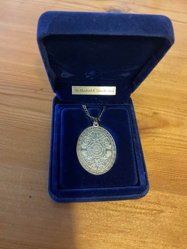 Elizabeth silver jubilee solid - elizabeth,