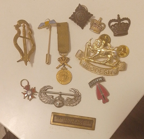 Mixed military airborne badges - airborne,