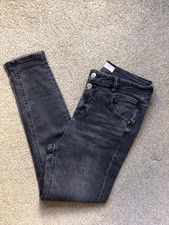 DEBENHAMS RED HERRING CARLY