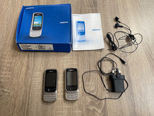 2x Nokia 222. 1x Nokia 6303i