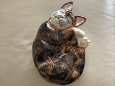 BABBACOMBE SLEEPING POTTERY CAT LOWNDS PATEMAN, GLAZED
