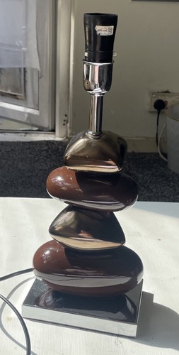 Stacked stone base table - , lamp