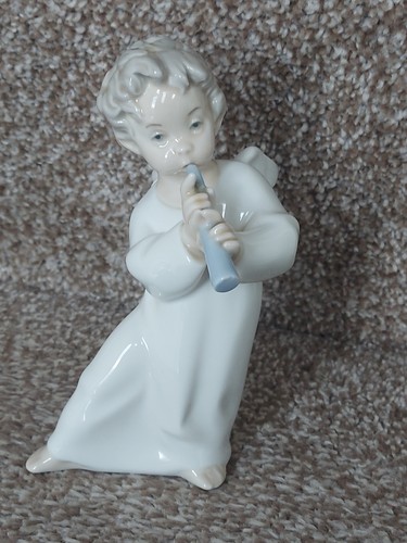 Lladro angel with flute - angel,