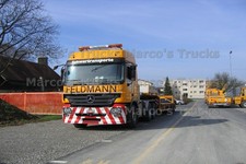 Truck Photo Mercedes-Benz
