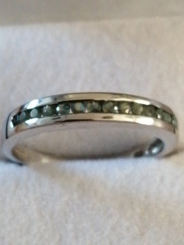 9ct white gold band ring - white,