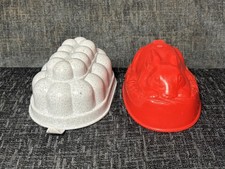 2 x Vintage Retro Red  Plastic