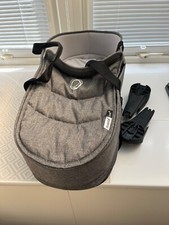 Bugaboo Bee 6 Carrycot/ Bassinet Complete - Grey Melange.
