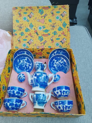 Early willow pattern dolls - willow,