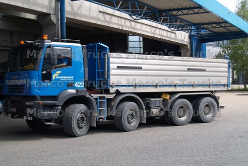 Truck photo iveco trakker - truck,