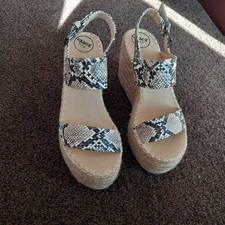 Essex Glam Size 6 Snake Print